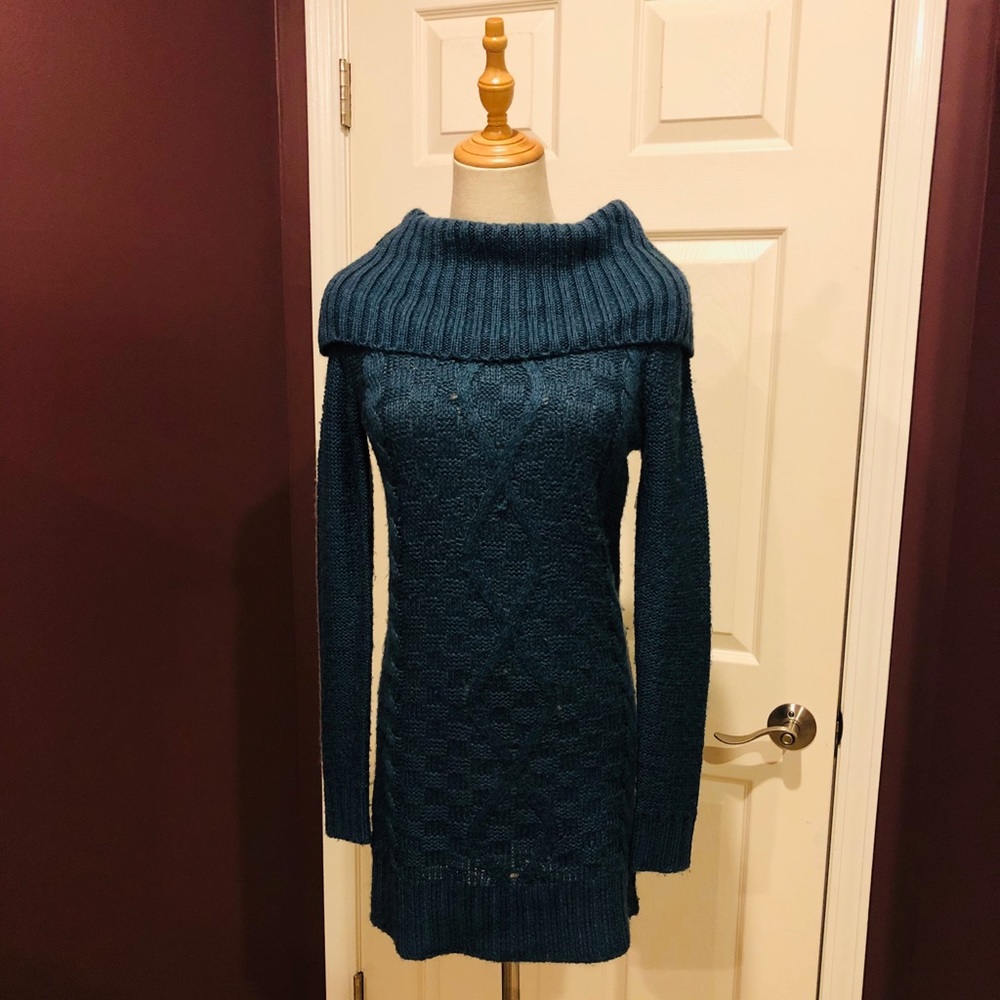 USED Kensie Cowl-Neck, Cable-Knit Sweater